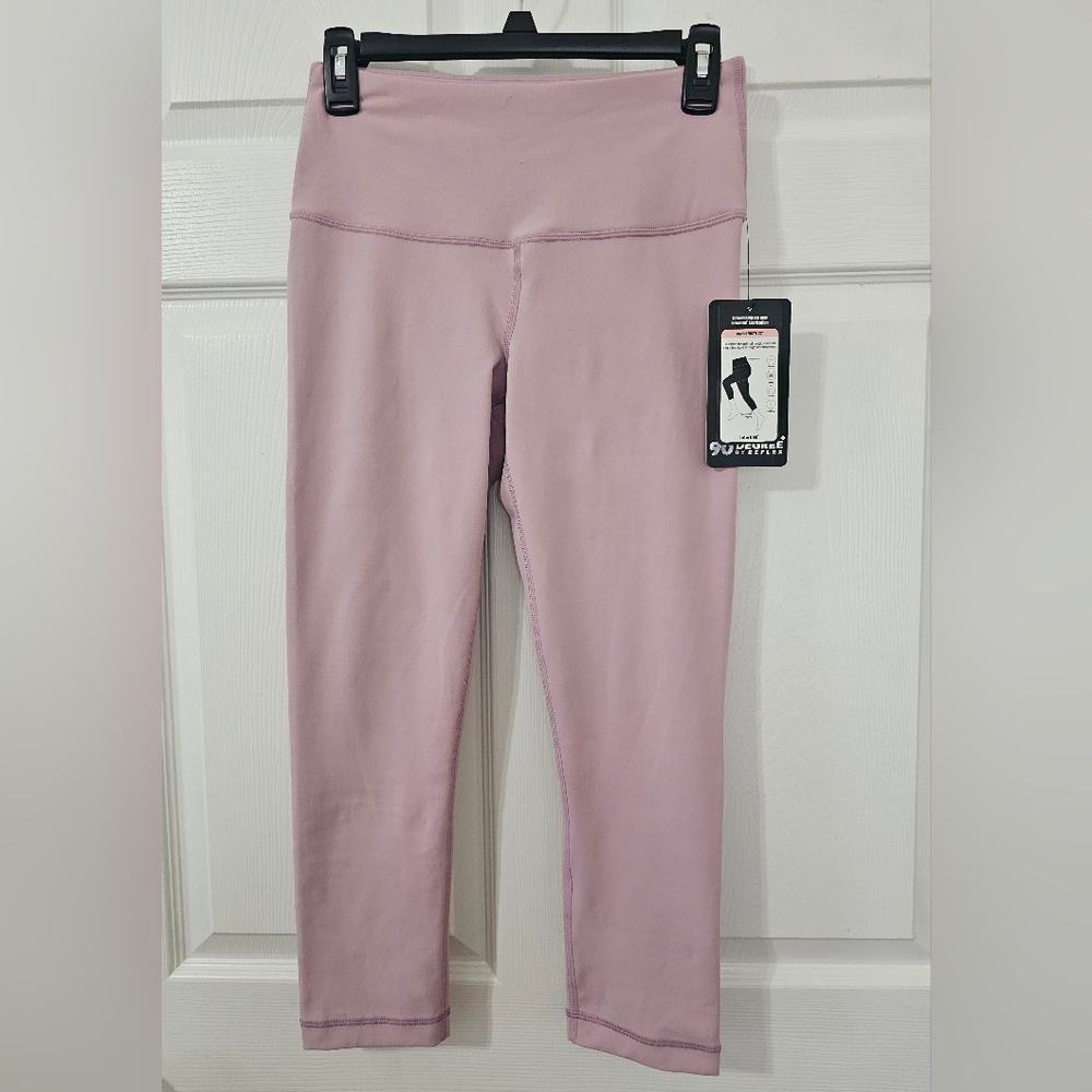 90 Degree By Reflex Women's Light Purple Luster Capri Leggings
